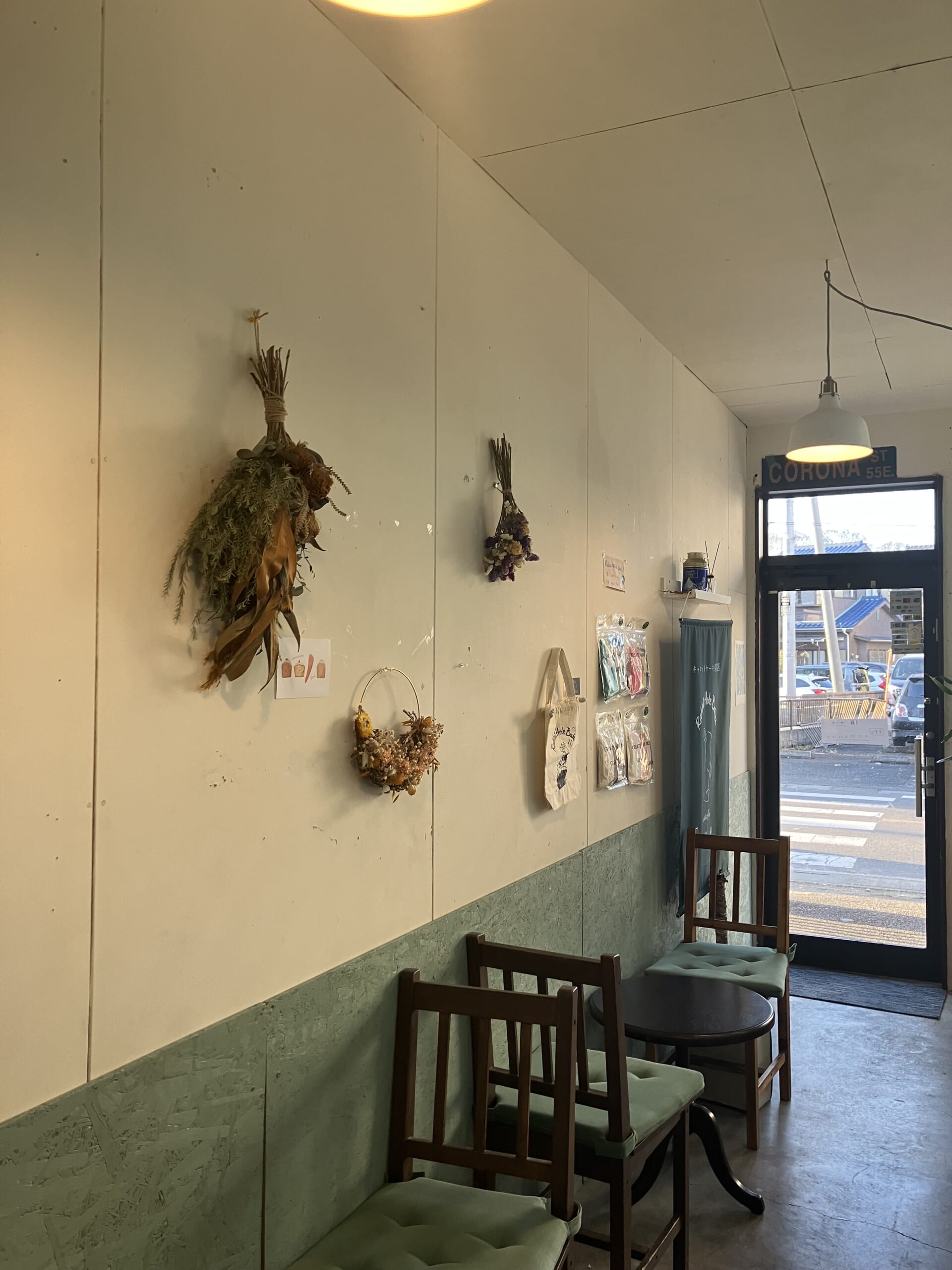 Rabbit Hole Bakesの落ち着いた店内